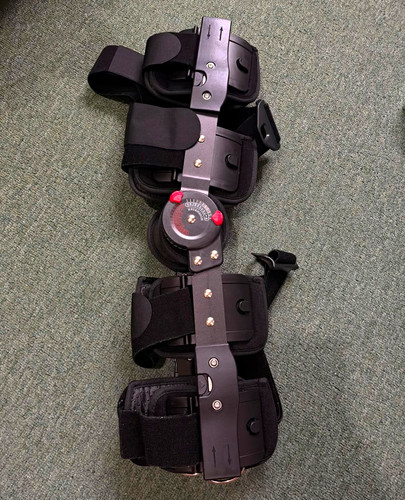 Adjustable hinged knee - knee, brace